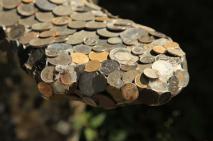 Über Geld spricht man nicht.<br>Lass uns über Geld sprechen.